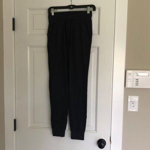 Lulu joggers